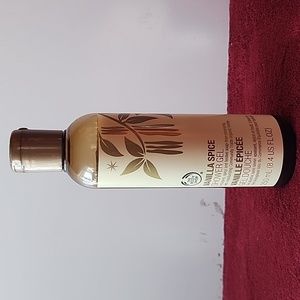 The Body Shop, Vanilla Spice Shower Gel.